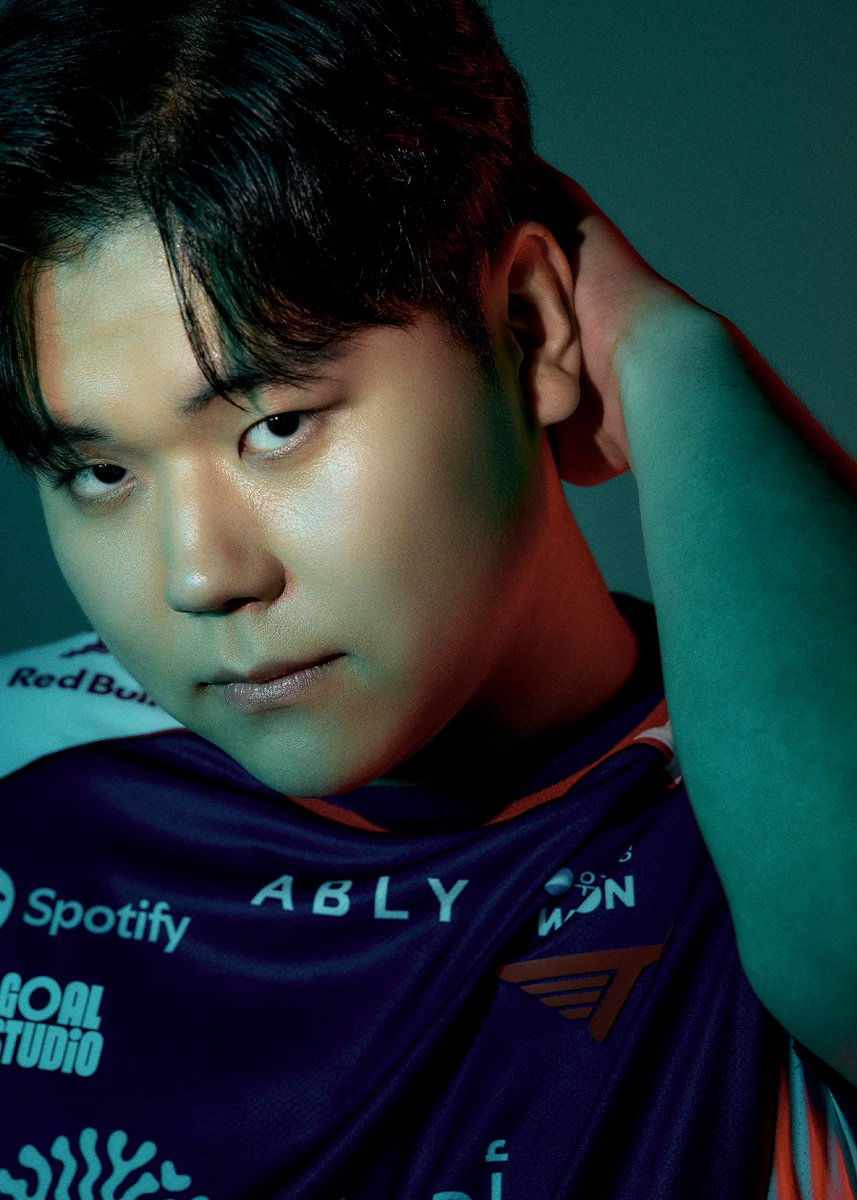 vctpacific's tweet photo. Join us in wishing T1's @iZuvlrt a happy birthday! GLHF at #VALORANTChampions 🥳 https://t.co/LG14Pi4SAg