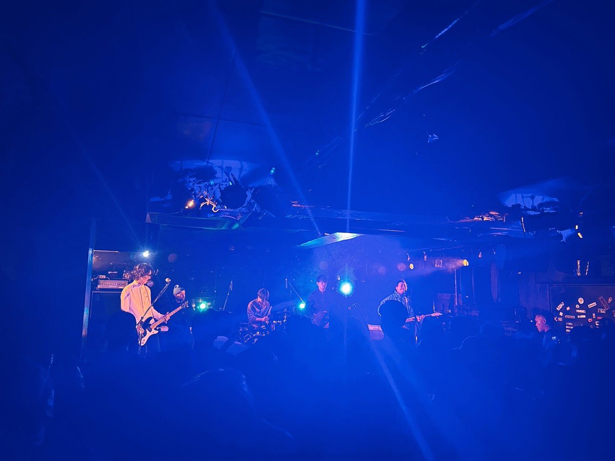 akiratakeuch's tweet photo. 遅くなりましたが、9/19、下北沢CLUB251でのレコ発ライブ、足を運んでくれた皆さん、共演してくれた先輩方、支えてくれた全ての人へ、心から感謝します。本当にありがとうございました。

この日のすべて、そしてステージからの景色は一生忘れません。

これからもcreepsをよろしくお願いします。 https://t.co/k3Ska9gKQb