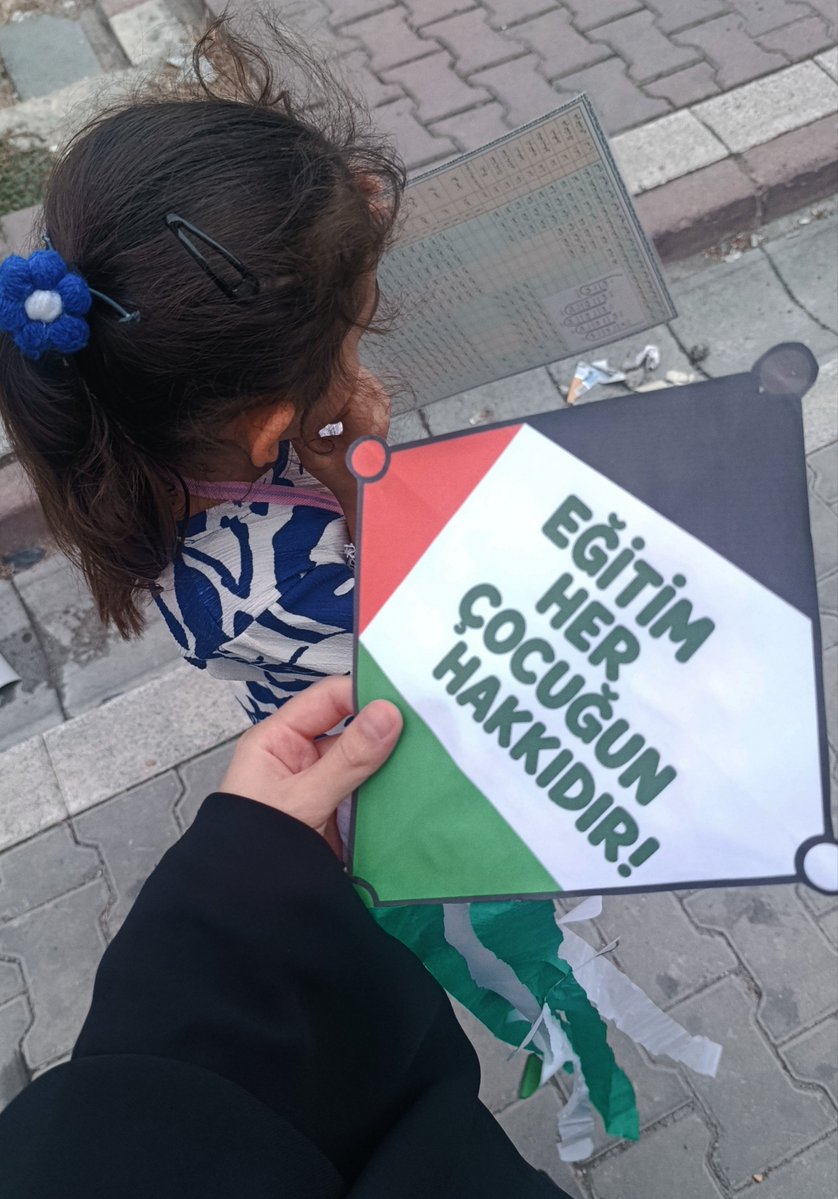 melekug's tweet photo. Çocuklara İsrailden nefret etmeyi öğretin. https://t.co/NaPrUjLnHd