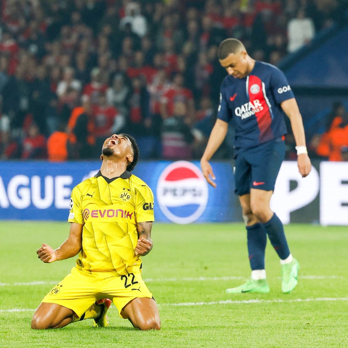 Zelattar2's tweet photo. Après quand t’as mit à l’amende Vitinha, Fabian Ruiz et Lee Kang in « mercato Europa league » ils étaient présents ces mecs là. 

C’est pas toi qui disait avec fayza que les mercato étaient horribles ??

T’as juste pas connu Joao, Pacho, kvara et Doué tu va pas te foutre de nous. Ta meilleure action pour le club c’était d’arracher ta gueule du Parc.