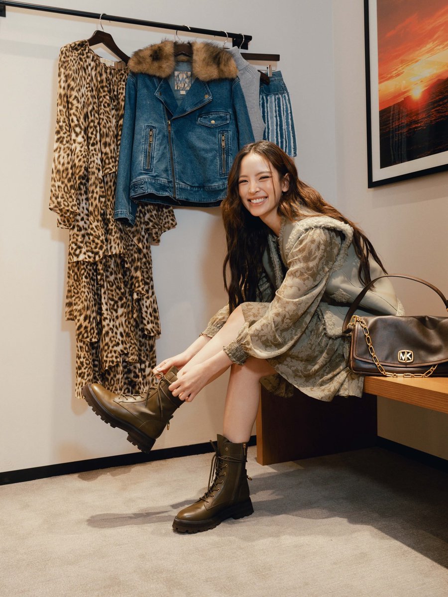 nn21768's tweet photo. BAคนสวยยย🫶🩵

#nychaa #ณิชา
#MichaelKors #MKStyle #MichaelKorsFall2026 https://t.co/PBgdWayP5k