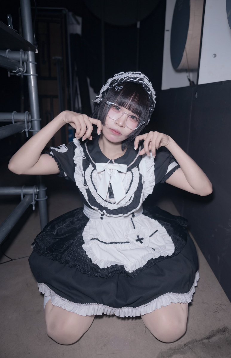 Botan_SVLN's tweet photo. 🤍🖤
#BotanSILVERLINING #BotanSVLN
#SILVERLINING_idol #SVLN_idol https://t.co/0x4bFppdKA