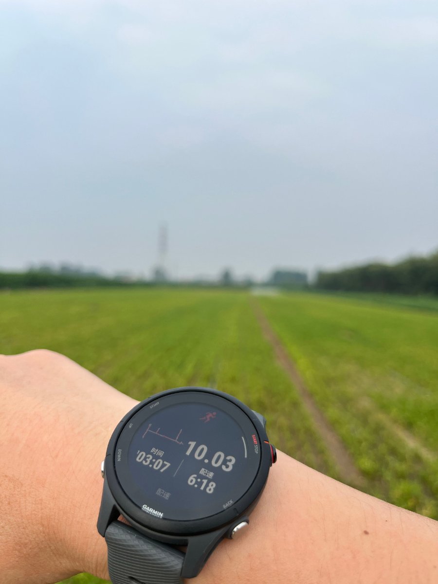 JunkoHarts3axe's tweet photo. Today I hit a new personal best in my morning run – 5km in 22 mins, no stop at all! 100% beat my old limit. Next, I’m training for a half marathon. Who’s joining， https://t.co/jdkdknEQro