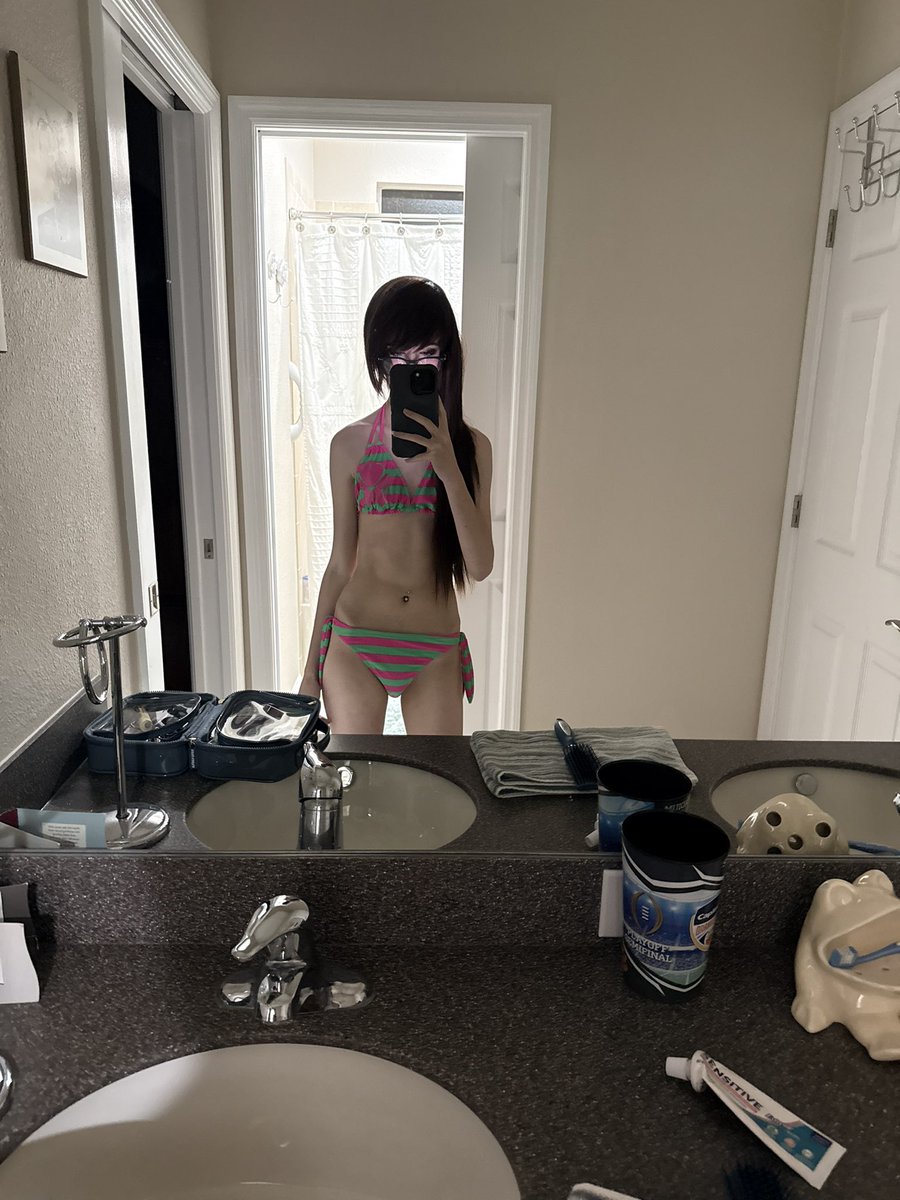 workingmutt's tweet photo. dm  me  to  drain  your  wallet  ;-)  #findom  #nsfwtwtًً https://t.co/KsoGnLKYFk