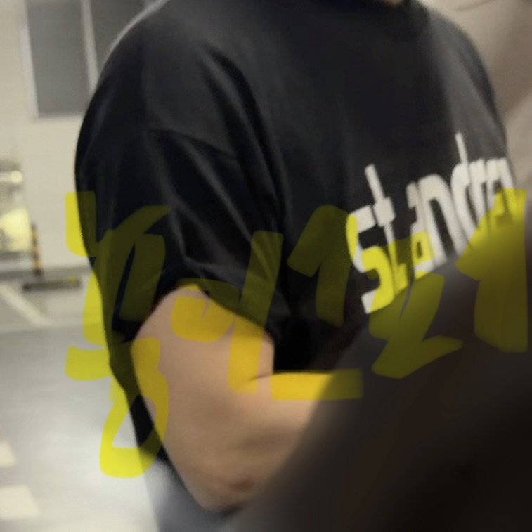 heo_nyong93's tweet photo. 암살자들 VIP 시사회 #허남준

스페 때 아랑스러운 소녀가 보내준 퇴길 남쭌
차카니 얼굴로 끝까지 인사해주고 간 남자♡
근데 어깨랑 팔뚝 개껴서 소리지름 https://t.co/aNTiBC9tei
