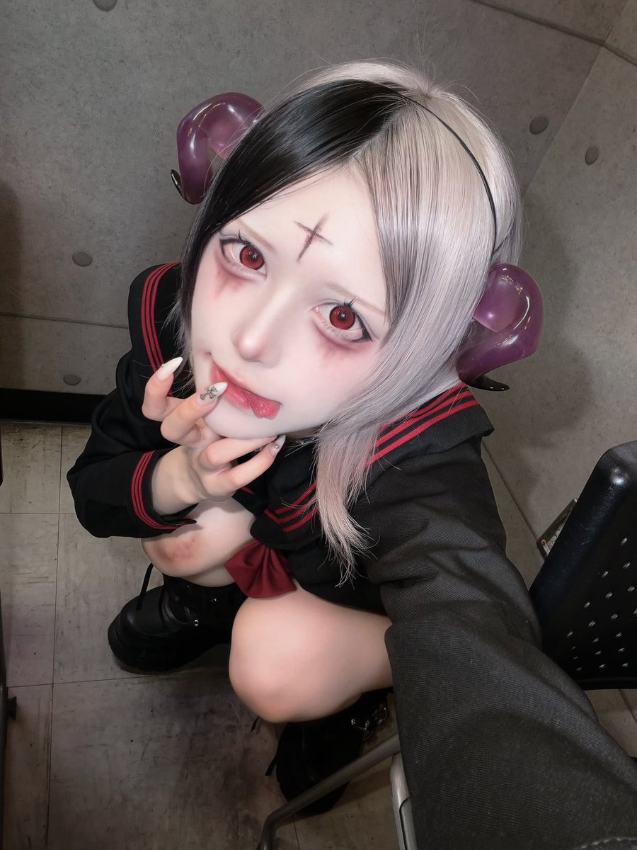 hamu_nemuri's tweet photo. 一緒に逝こうか https://t.co/4potocmTnp