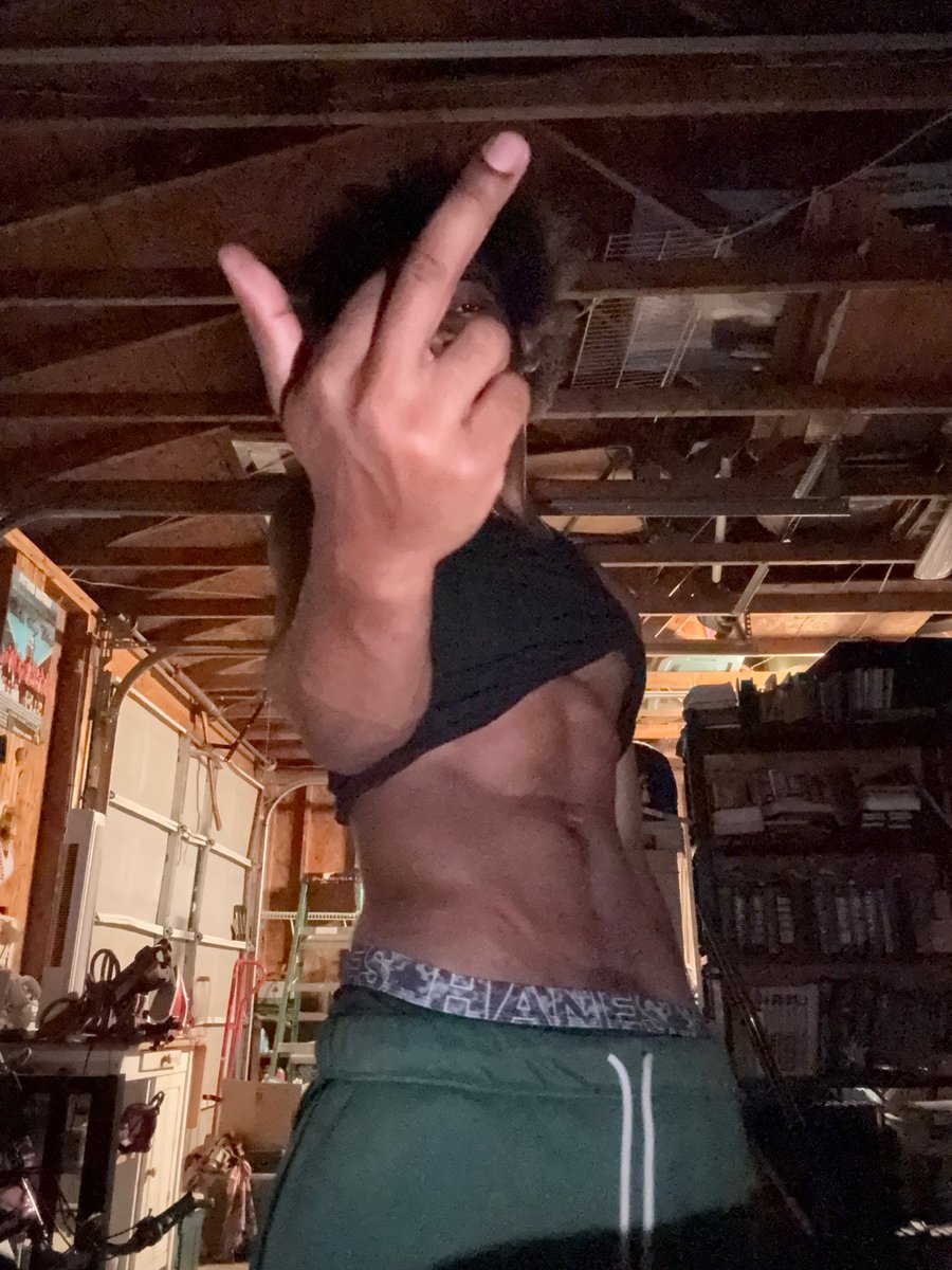 rello_trippz's tweet photo. more worried bout my money than a mf. https://t.co/L71mHAVtNf
