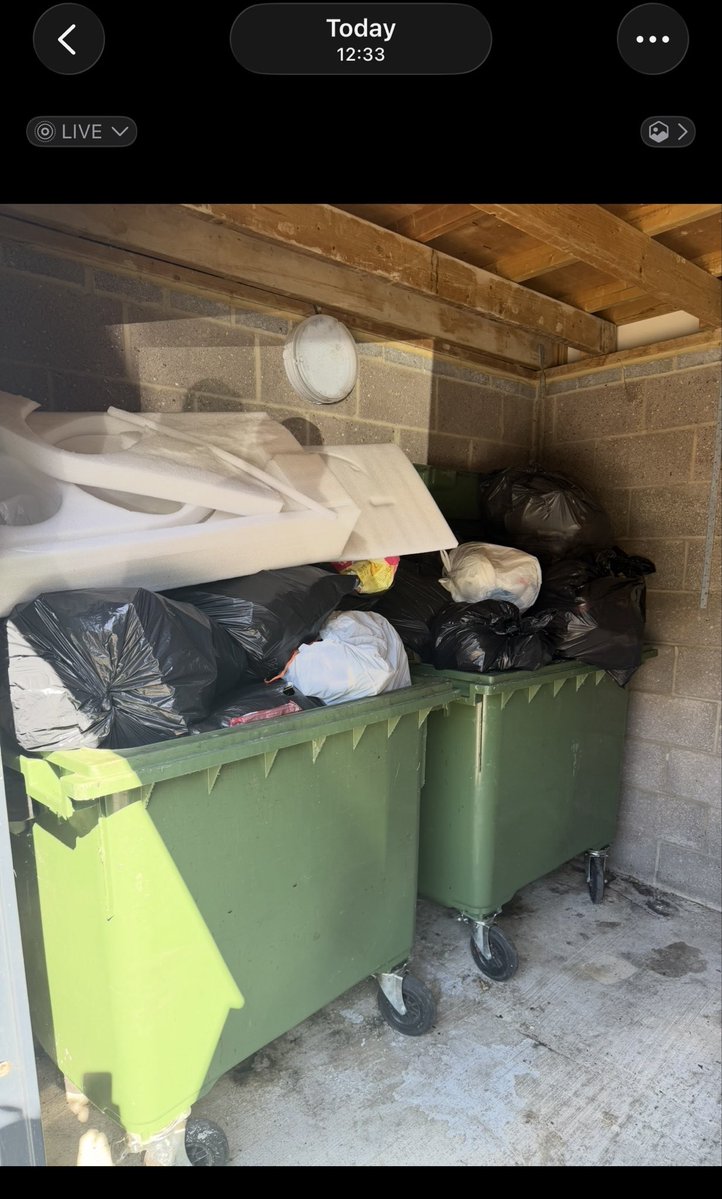 Sonan_A's tweet photo. @VeoliaUK Plain lies. See for yourselves. Two weeks in a row, our bins have not been collected, yet you falsely claim they have. And this is far from the first time!
@VeoliaUK @ContactCroydon — residents deserve better. Stop marking collections as completed when they haven't been https://t.co/ooOfAZgYYG