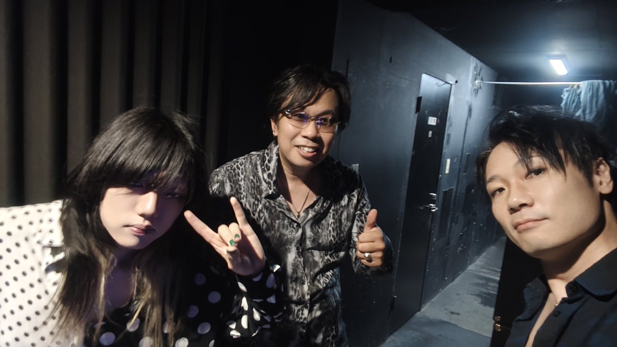 928_sapporo's tweet photo. 9/21
fifty years aggregation

ご来場頂いた皆様ありがとうございました！！
遅い時間にも関わらず最後まで熱いご声援本当に本当に楽しいライブでした🎸

次回は11月予定です！
詳細は追ってご案内致します- ̗̀📢
𝑇ℎ𝑎𝑛𝑘 𝑦𝑜𝑢！ https://t.co/MSkP4EIpTM