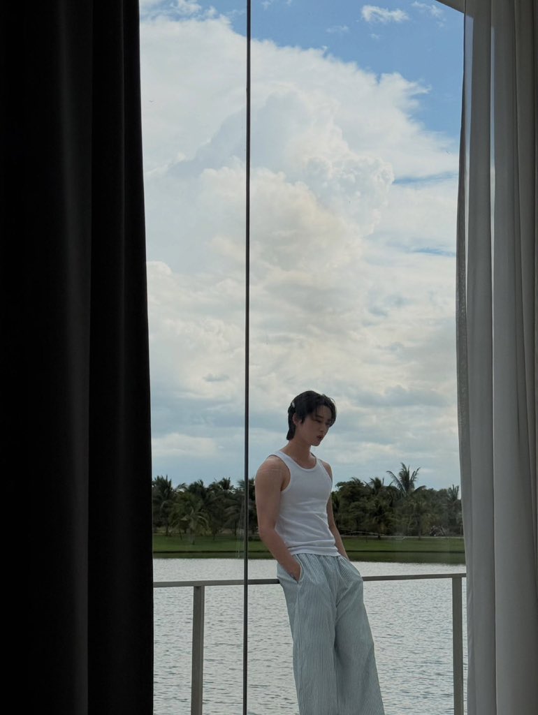 hope_bpn's tweet photo. เบื้องหลัง “ใช้ใจ” คั้บ 💘

#ByHeartMV #est_rvp https://t.co/FhduuFQqgb