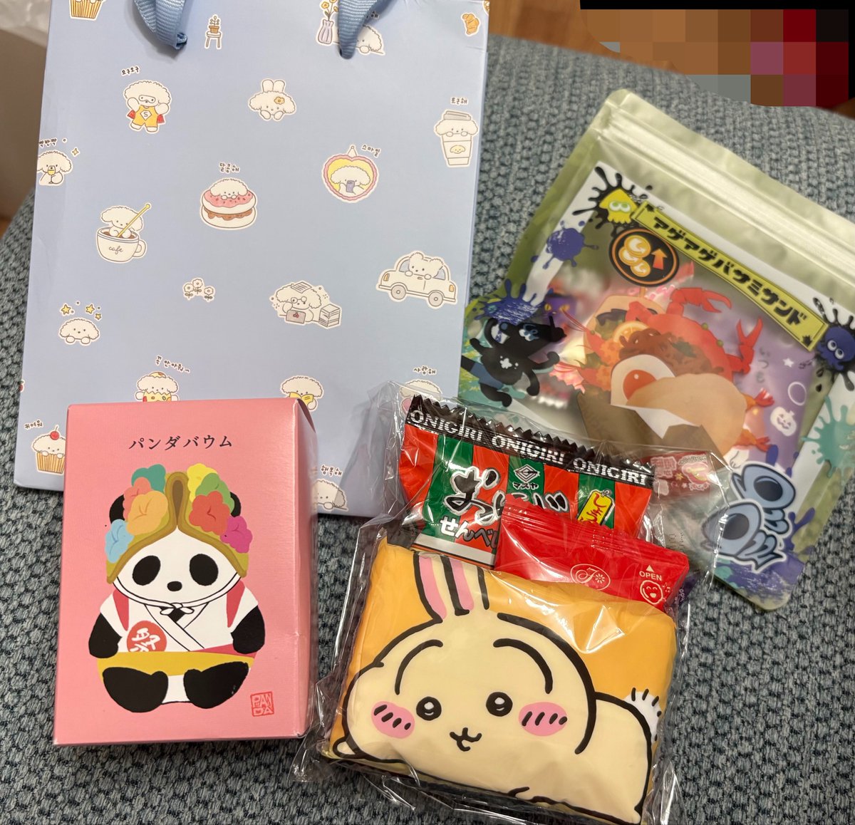 K150_0_'s tweet photo. メンシ入ってないのにいつも仲良く遊んでくれてありがとうございます🫶🏻お土産まで…大感謝…
すりゅなーさんたちいい人ばっか( ᐪ꒳​ᐪ )💞
またみんなでご飯行きましょ〜💫 https://t.co/THSnbuqi4B