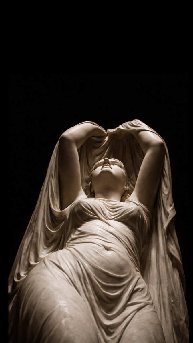 gothicornate_'s tweet photo. timeless beauty, sculpted in every fold https://t.co/hiMD15rek1