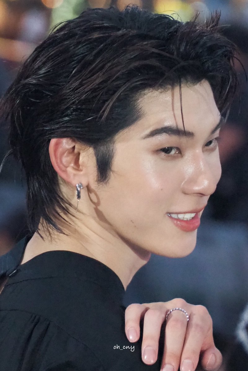 Aynanahche's tweet photo. ALL BLACK 🖤🐺.

FSW ELLE X TTP

#TEETEEPORATEFW26
 #twnpich @twnpich 
#EFW26ATICONSIAM
#ELLEFashionWeek2026 https://t.co/SAPX42Ztia