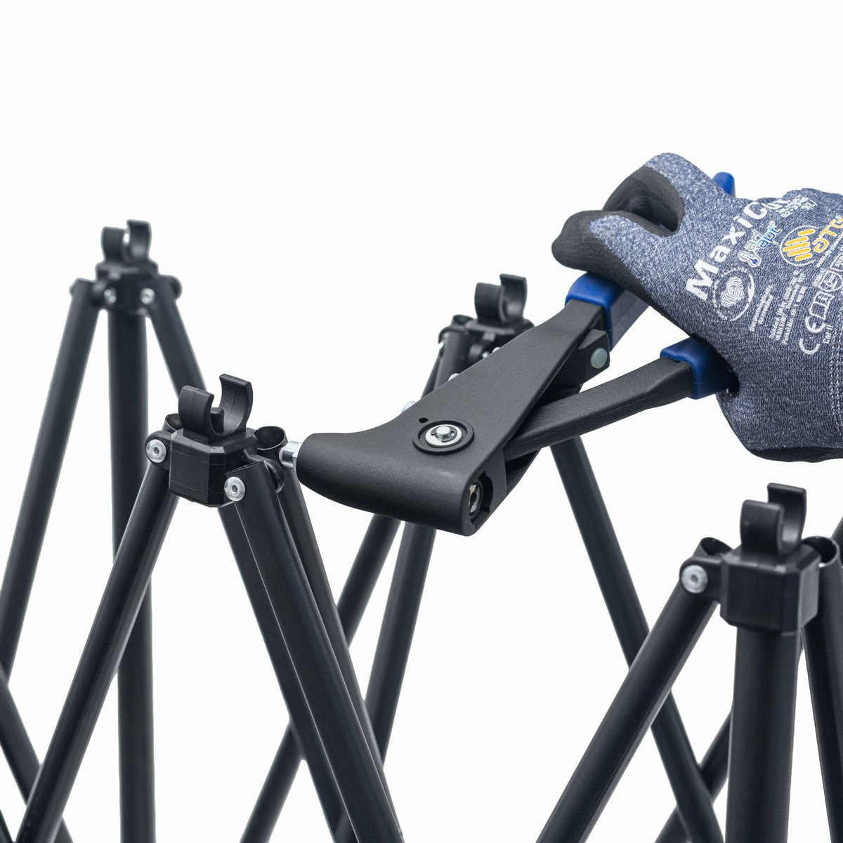 GoebelFasteners's tweet photo. GOEBEL offers a wide range of riveting tools like our hand tools for #blindrivets and blindrivetnuts. All tools are made from durable and high quality materials.
Our blind rivets can for example be installed with our hand riveters, like the GO-55. https://t.co/Svx0RFMr9f