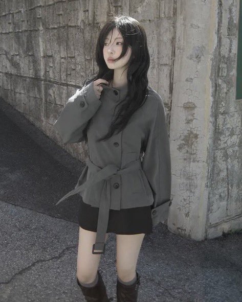 uzadew's tweet photo. 키작은 소녀들은 이거 추천.. 스커트랑 꾸꾸코디하기 https://t.co/JmaheVTe29