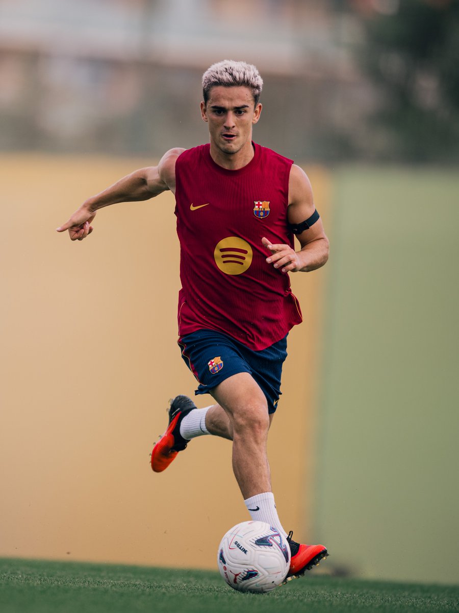 FCBarcelona's tweet photo. Clocked in. 🫡 https://t.co/9x5xjGoJTW
