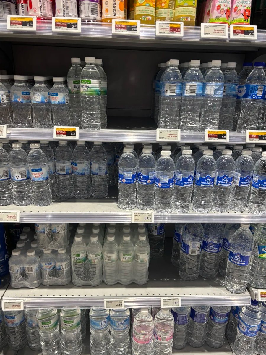 ItdrcLullaby's tweet photo. Mineral water is my absolute favorite! https://t.co/Uzxt32HMqf