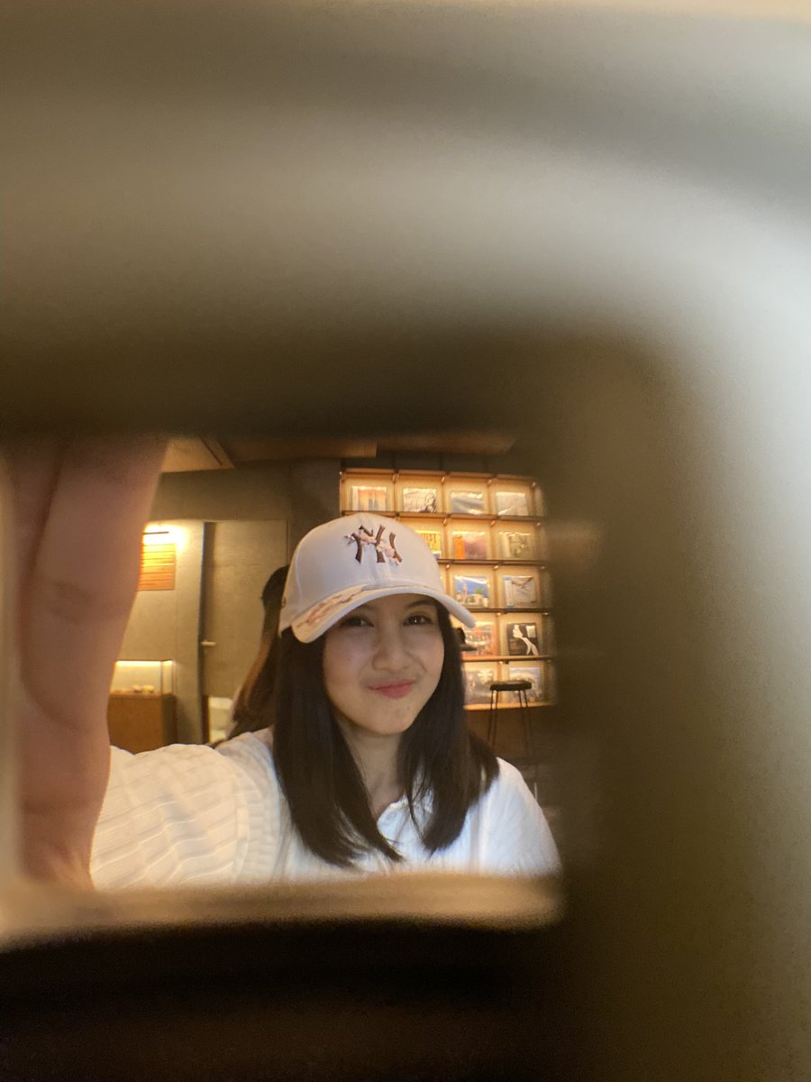 AR_AnindyaJKT48's tweet photo. short hair era https://t.co/gJc4o7A3ek