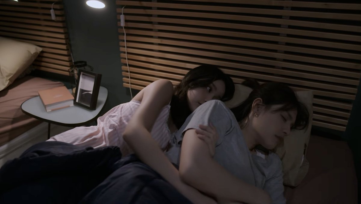 girlsloveinfo's tweet photo. The first pilot teaser for #YesMaybeNo is here! 💕 

#TanZanook give us our first proper look at Pat and Pie in Kongthup Production's new Thai GL adaptation.

🔗 Watch now https://t.co/V4mOXNyOiM

[@tan_thanatcha | @nnreaaa | @YesMaybeNoOFC | @KongthupsPdc]

#GirlsLove https://t.co/NmkfAWBiz2
