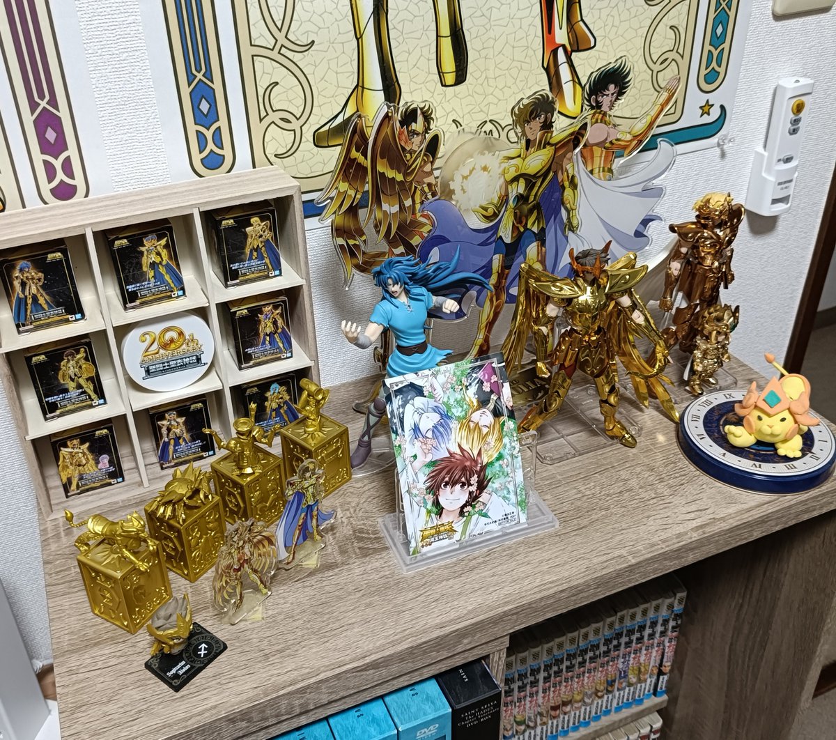 KEI_42001's tweet photo. ★矢専用の本棚を作ったぞい https://t.co/xNeYFO7plC