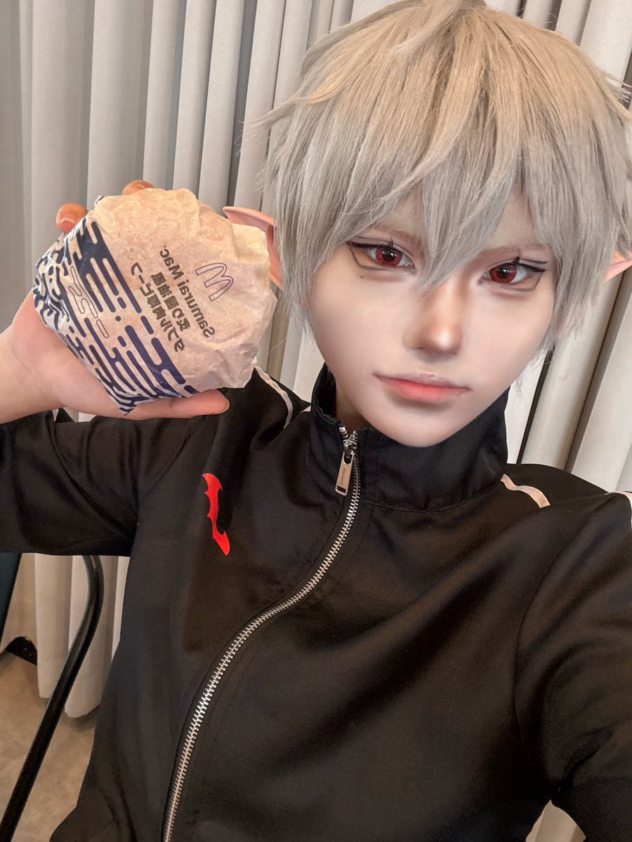 miii2_cos's tweet photo. ⚠︎cos/2j3j🎲cos/爪×

今日はｹﾞﾏｽﾞでマクド一万円食べてきました😋頭痛くて戦力外だったけど楽しかったです💞♩主催ありがとう〜❣️
 #げまずマック大食い会0922 https://t.co/hcch45Ysjo