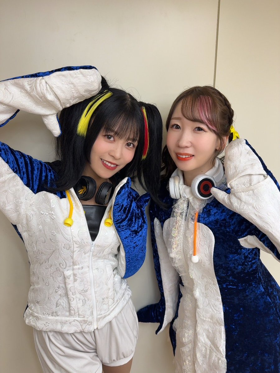 official_hibiki's tweet photo. 「オーイシ武道館 Vol.3 
～オーイシマサヨシ ワンマンライブ 
at 日本武道館～」

どうぶつビスケッツ×PPP として、
ロイヤルペンギン役 #佐々木未来 と
イワトビペンギン役 #相羽あいな が
出演いたしました🎤✨

配信アーカイブでも、ご覧いただけます👀

#オーイシ武道館
#けもフレ https://t.co/hjIlz2wwbo
