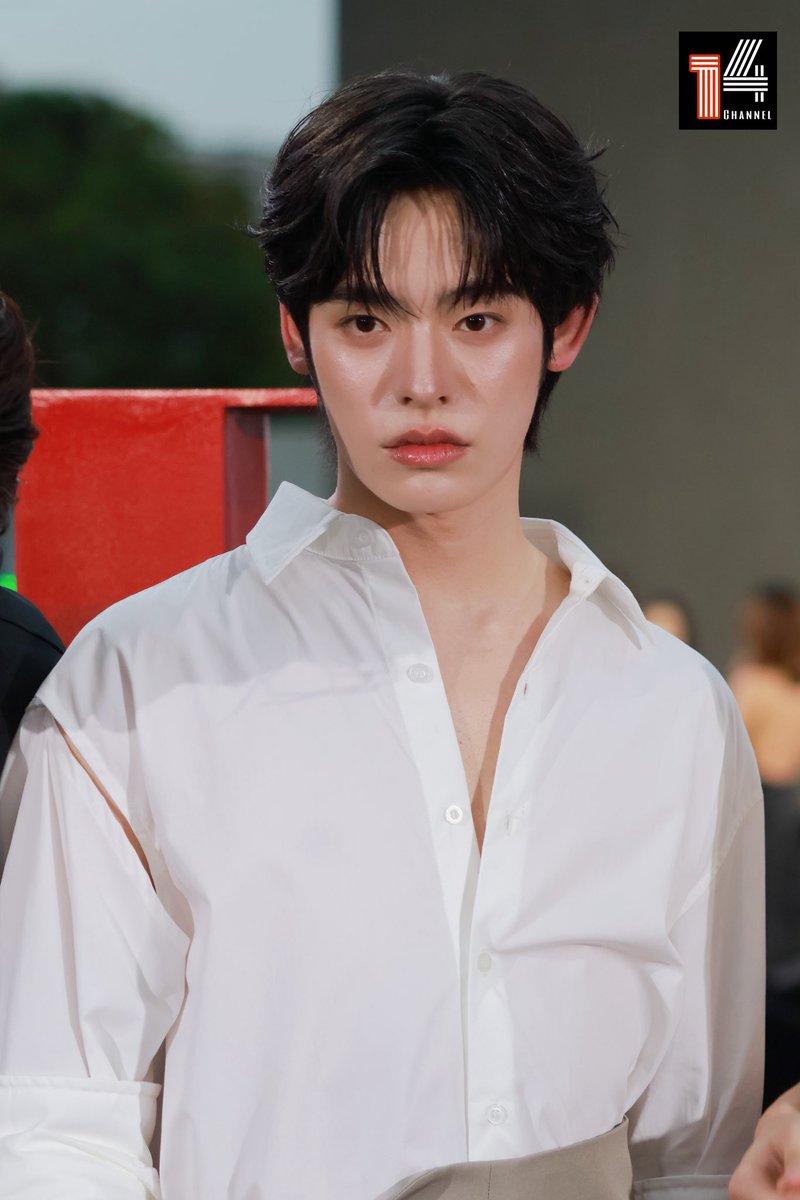 fourteenchannel's tweet photo. "ป๋อ ศุภการ" ร่วมงานแถลงข่าว "ELLE Fashion Week 2026"✨❤️

FSW ELLE X TTP 
#TEETEEPORATEFW26

#TeeteePor #ตี๋ตี๋ป๋อ
#twnpich #PorSuppakarn 
#ELLEFashionWeek2026
#EFW26ATICONSIAM https://t.co/YB3DVdv3Yh