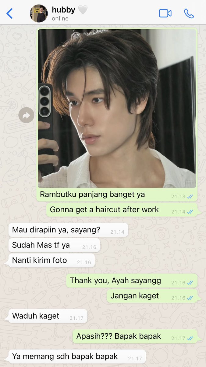 kkurromiaw's tweet photo. #PondPhuwin family au 🧤
reaksi ayah &amp; dedek asa lihat rambut baru papip 💇🏻

– part of atmadja’s family https://t.co/VzAAPc4YLe