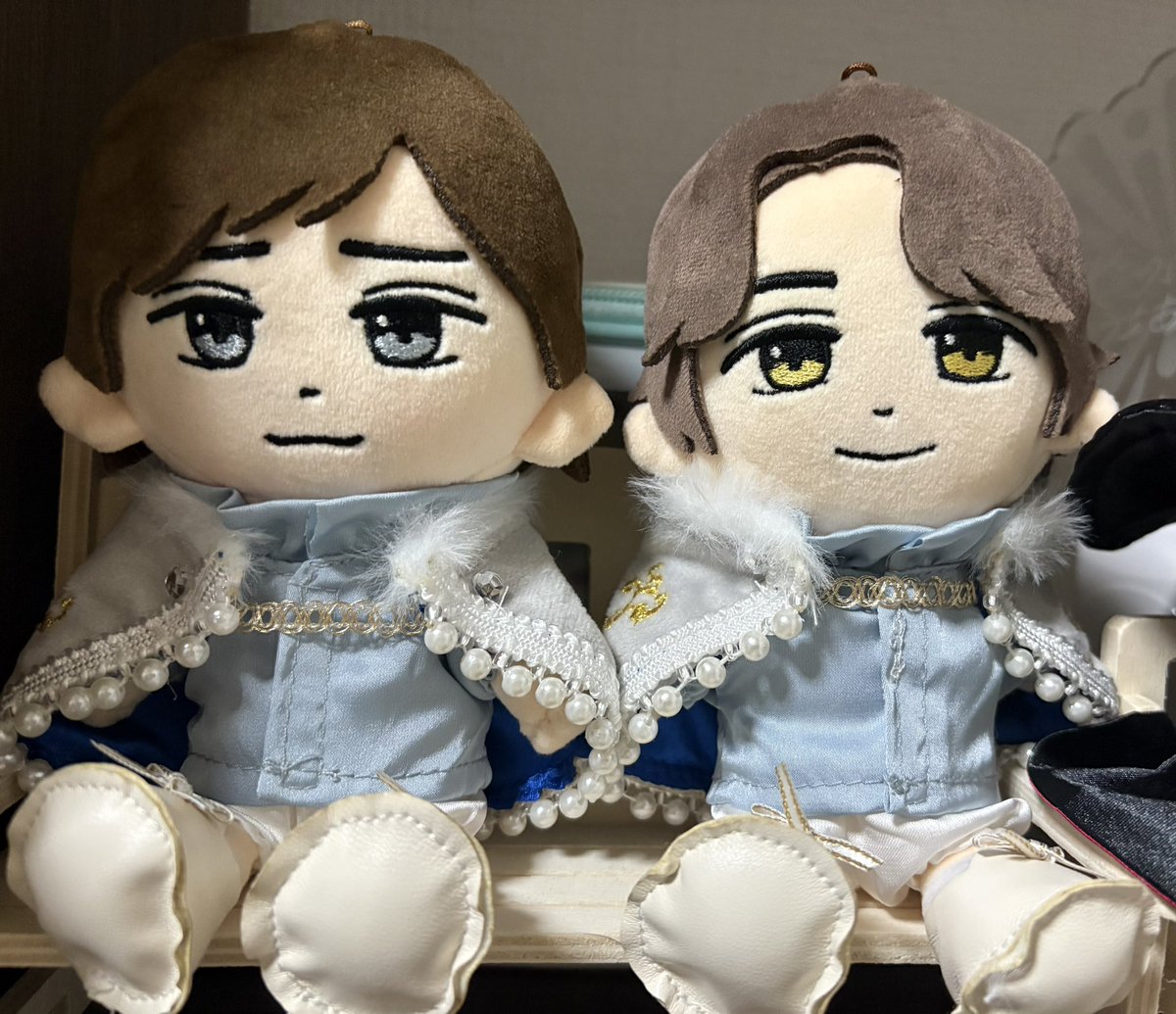 ryanrenmyu's tweet photo. デヘヘ😚😚
お出かけしたからスリコ行って買ってきて着替えさせた！！
着替えさせながらずっとデレラ歌ってたWWW
🖤💛は王子様やぁ♡
 #永瀬廉 
 #髙橋海人 
 #KingandPrince https://t.co/ebdb7z1ULV