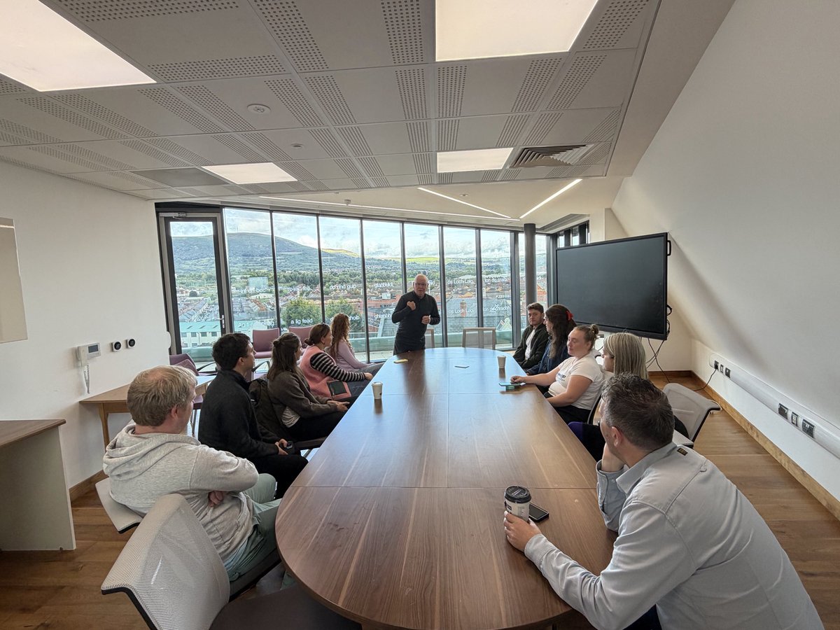 Ffeirste's tweet photo. Ag bualadh le Gaeil BÁC ag plé an Cheathrú Ghaeltachta inniú. 

Showcasing the Gaeltacht Quarter for a group of Dublin Gaels today. #Gaeilge https://t.co/RUVVLUZWPI