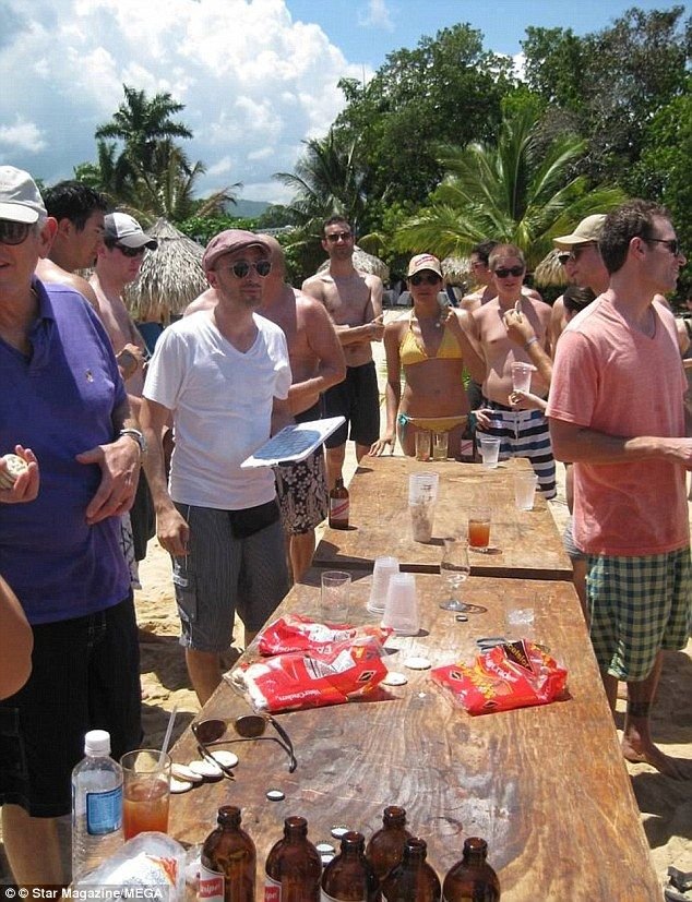 LadyIsabelleH's tweet photo. This photo was taken in Jamaica during the September 2011 wedding weekend and beach celebrations for Meghan Markle and her first husband, Trevor Engelson.

Harry, you fool... https://t.co/HMKjGSIVwI