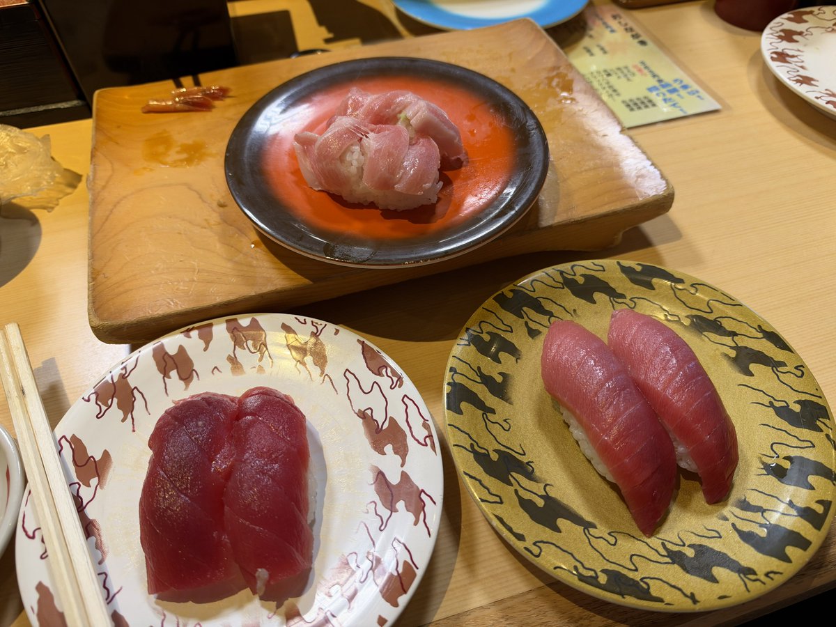 TDR_Life's tweet photo. 新潟でお寿司🍣
(panic fullで話題のiPhone18ProMaxで撮影) https://t.co/7epD8bThGh