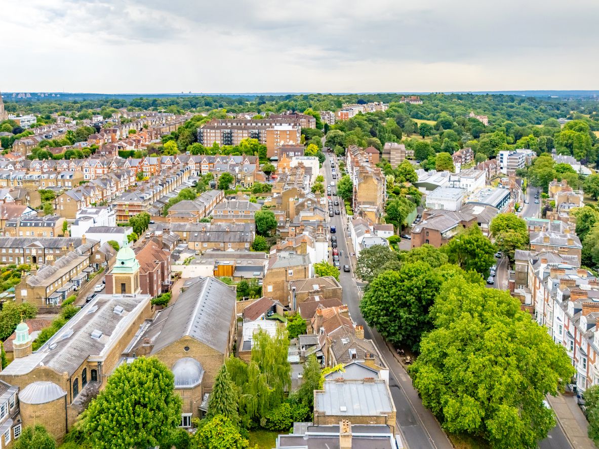 LBRUT tweet picture
