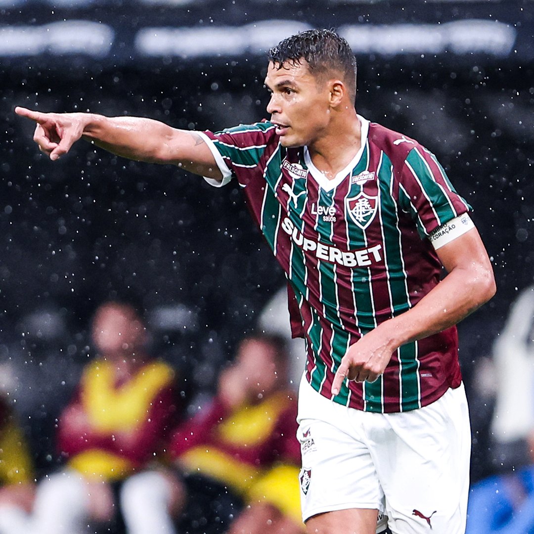 brfootball's tweet photo. Celebrating Thiago Silva on his 42nd birthday.

He’s been doing this for a while, and he’s 𝐬𝐭𝐢𝐥𝐥 going strong 🇧🇷 https://t.co/ZdgaIX8BoN