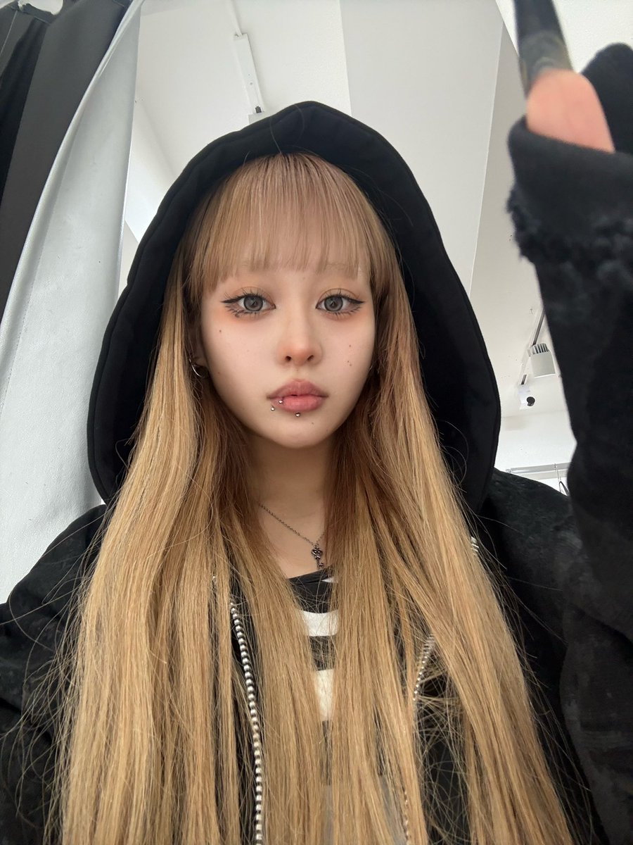 st_kii's tweet photo. 明日チャイナおる！🆕ヘアーを初披露 https://t.co/OEbf5A2nbr