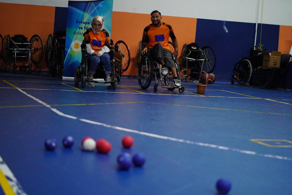 ABBMSanliurfa's tweet photo. Şanlıurfa’da “Sporla Hayata Tutunmak” etkinliği!

2026 Avrupa Hareketlilik Haftası kapsamında; 🏀 tekerlekli sandalye basketbolu, 🎯boccia ve 💪bilek güreşiyle sporun birleştirici gücüne dikkat çekildi.

💙Herkes için erişilebilir ve kapsayıcı bir kent!
#AvrupaHareketlilikHaftası https://t.co/3GQBy7rAnp