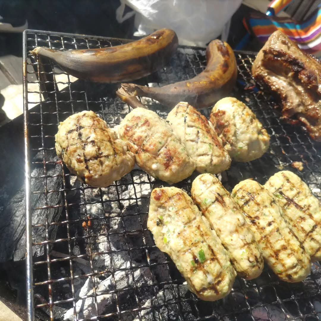 tereyakoki's tweet photo. 秋晴れの中🌞
外てれ屋 
も無事終了🔥

急いで戻って
営業開始🎊

さあ‼️
これから朝まで
やるぞぉ～🤗

#秋晴れ
#BBQ
#シルバーウィーク
#休まず
#通常営業
#豚バラ
#ルスツ豚
#じっくり
#2時間
#つくね
#チーズうずらつくね
#熟成タレ
#32年
#炭火焼
#焼きバナナ
#トウキビ https://t.co/JIxWxGuoln