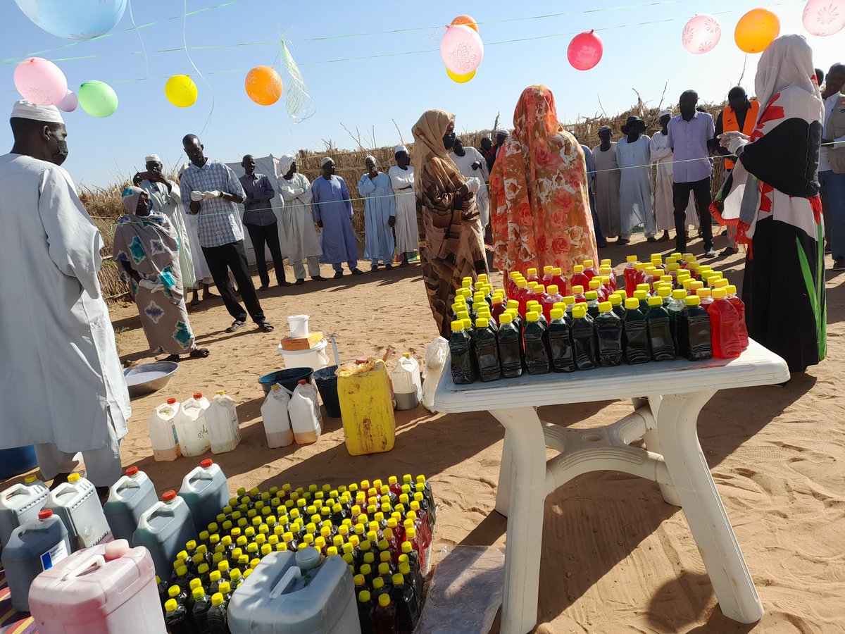 NRC_EAY's tweet photo. When money is scarce, food comes first. Soap comes after, if there is anything left.

In #Tawila, North Darfur, #Sudan, Israa and other local volunteers are producing affordable soap and cleaning products for their community with funding from @OCHAFunds. https://t.co/EIDiYVzkCI