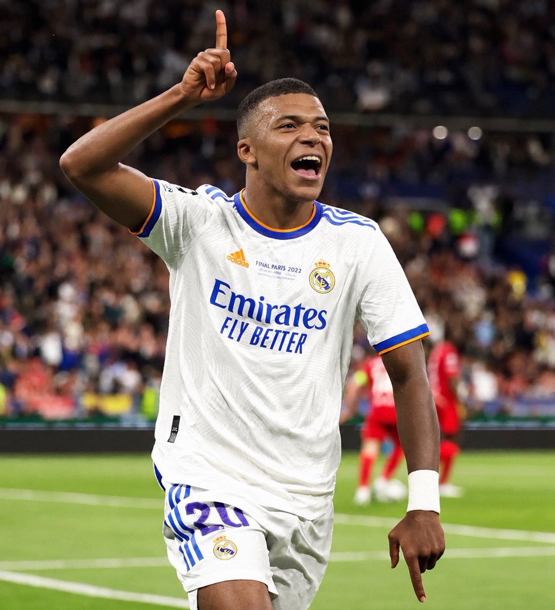 Adry___RM's tweet photo. Qué hipócritas son los vinizetes, no valoran lo que hizo Mbappé por el Real Madrid.

Los vinilovers son el cáncer del club.🤮❌ https://t.co/fYOMBN15QW