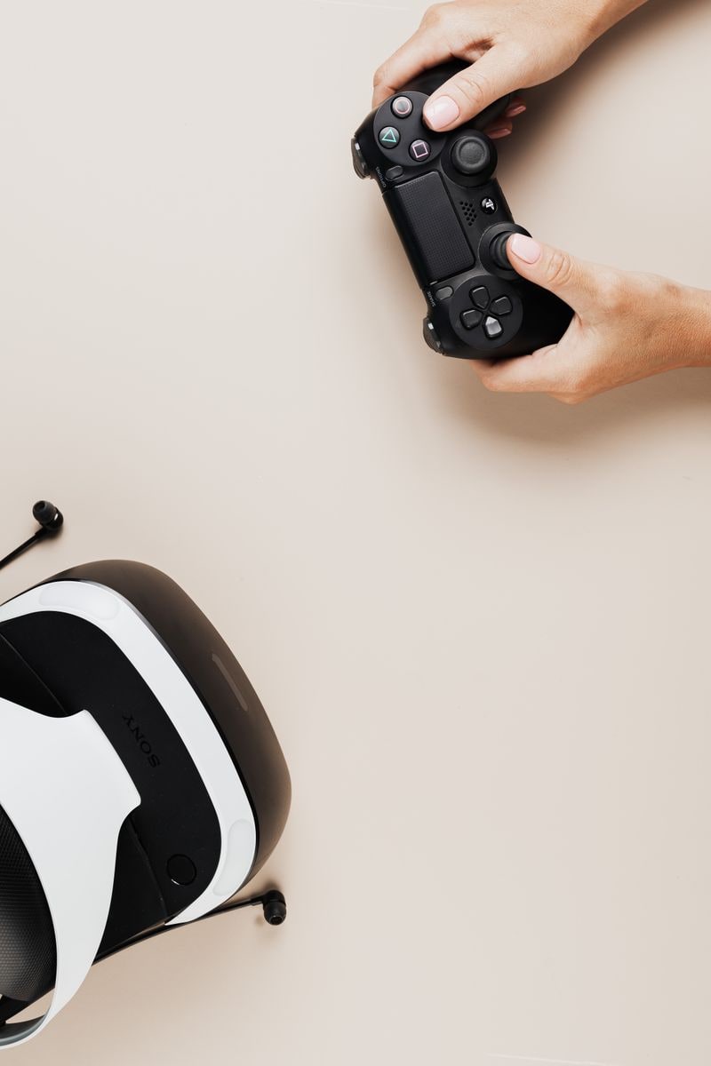 OwenTylerwb's tweet photo. Gaming feels are strong right now, can't decide if I wanna dive into VR or stick with some classic controller time

#gaming https://t.co/HQ04mJnUGV