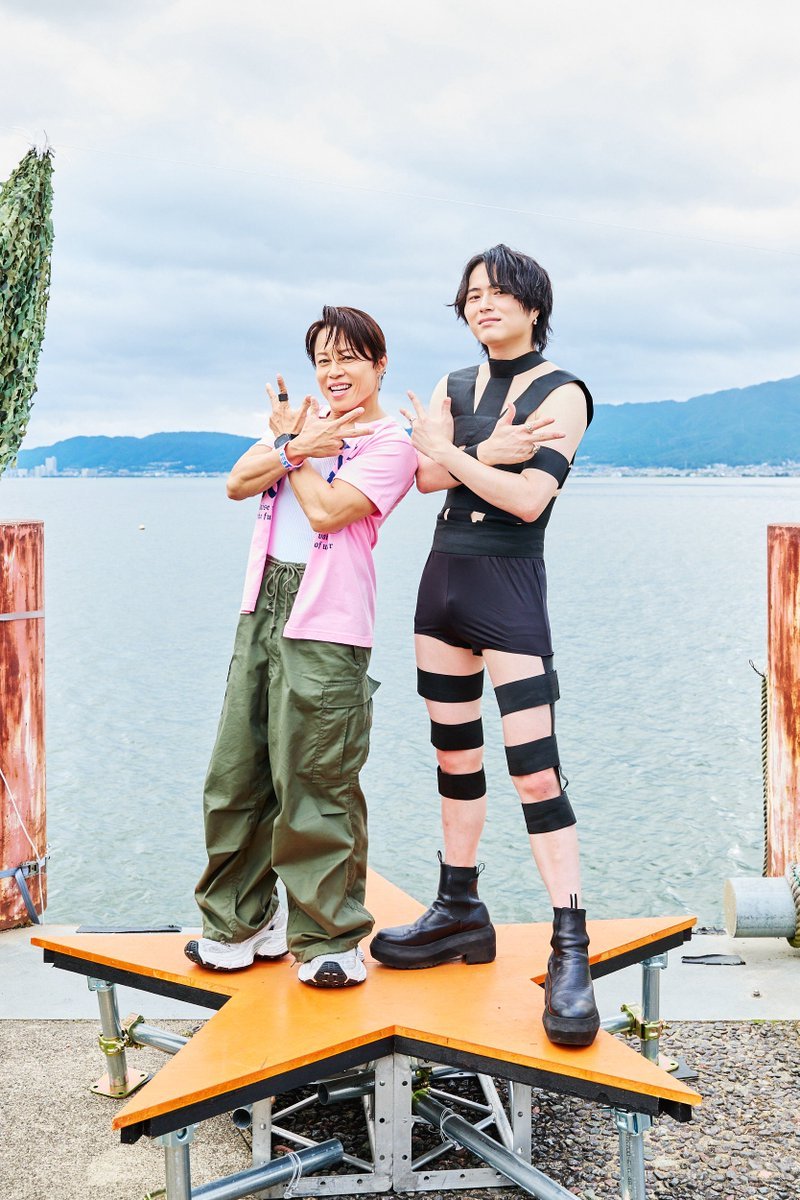 ns_fzh's tweet photo. 次世代のジャッキー・チェンが話題沸騰中。あのヒーロー、ジャッキー・チェンにそっくりな人物だ。 https://t.co/8U7F1nUwkR