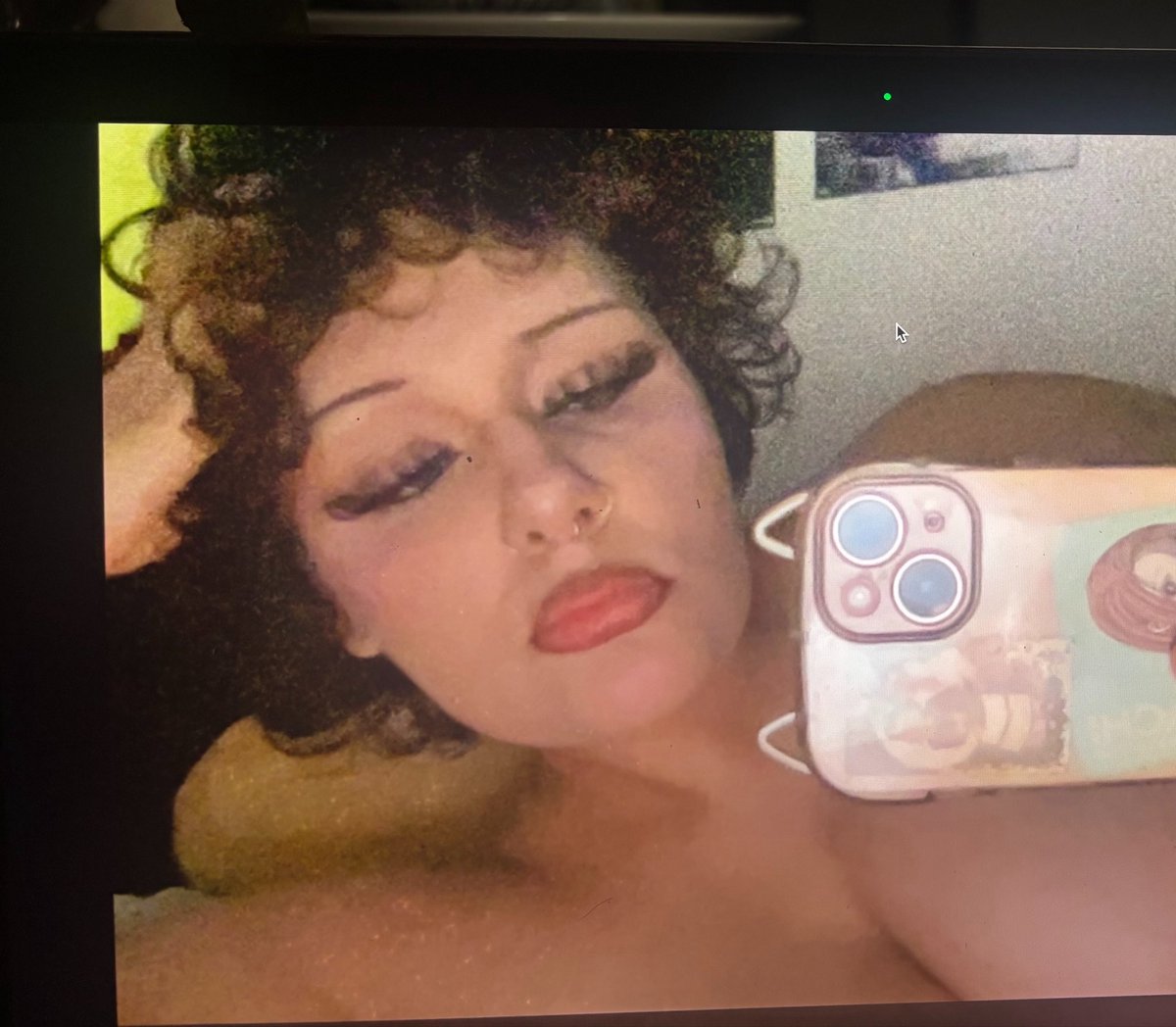 Claviiicule's tweet photo. Nn vrmt merci la pixie cut merci Isaac https://t.co/tpMmJ4iUh0