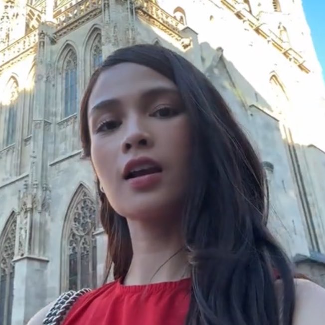 s_olenee's tweet photo. no bad angle of her exists https://t.co/yn9Pgkdo2H