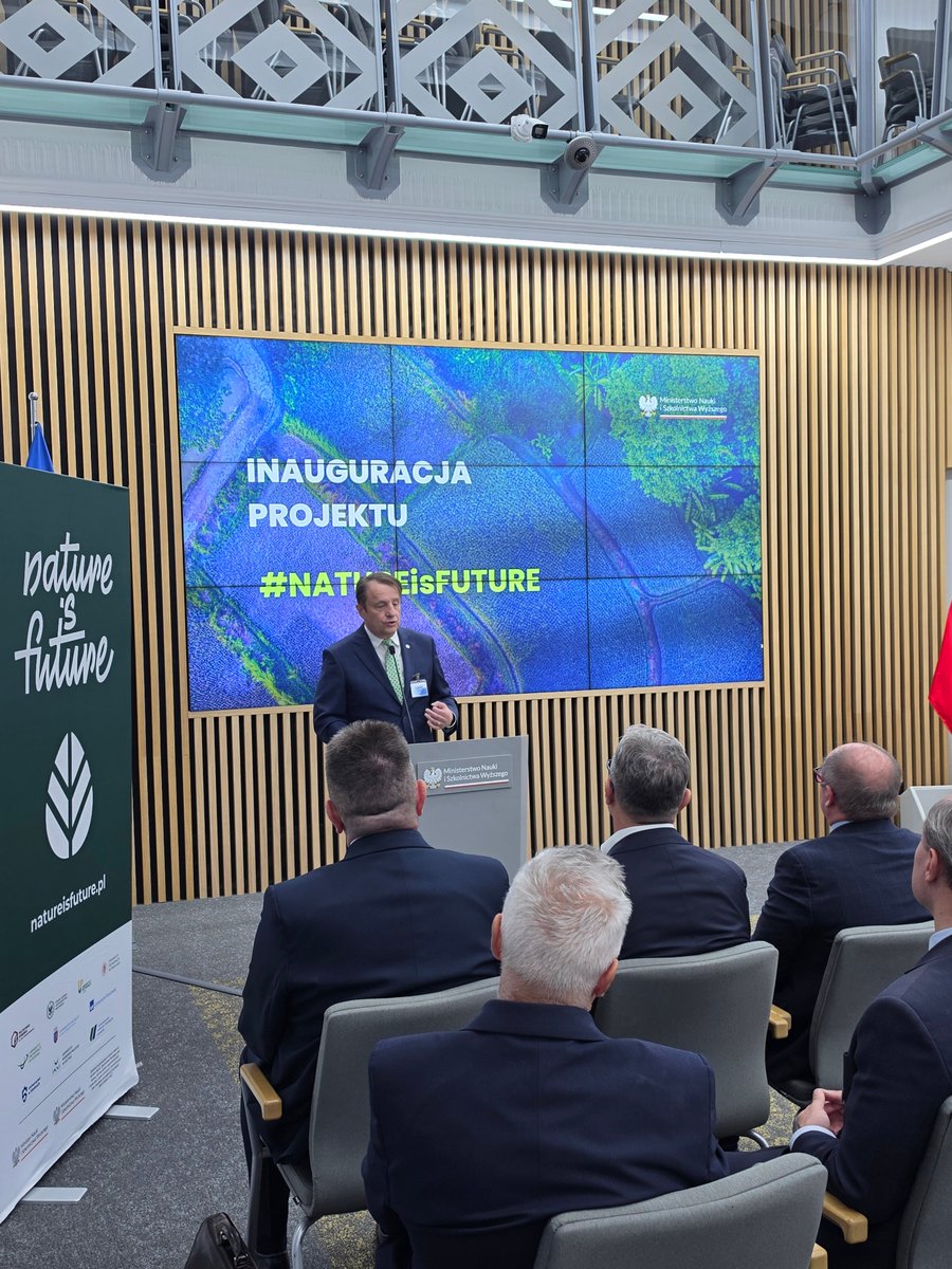 KRASP_pl's tweet photo. 🌱 Natura to przyszłość. Dziesięć polskich uczelni łączy siły w kampanii #NATUREisFUTURE, która wystartowała dziś w siedzibie @MNiSW_GOV__PL.
🎯Celem kampanii jest zwiększenie rozpoznawalności uczelni rolniczych i przyrodniczych oraz wzmocnienie ich wizerunku.
🌐Więcej➡️link👇 https://t.co/pWvIhJarYV