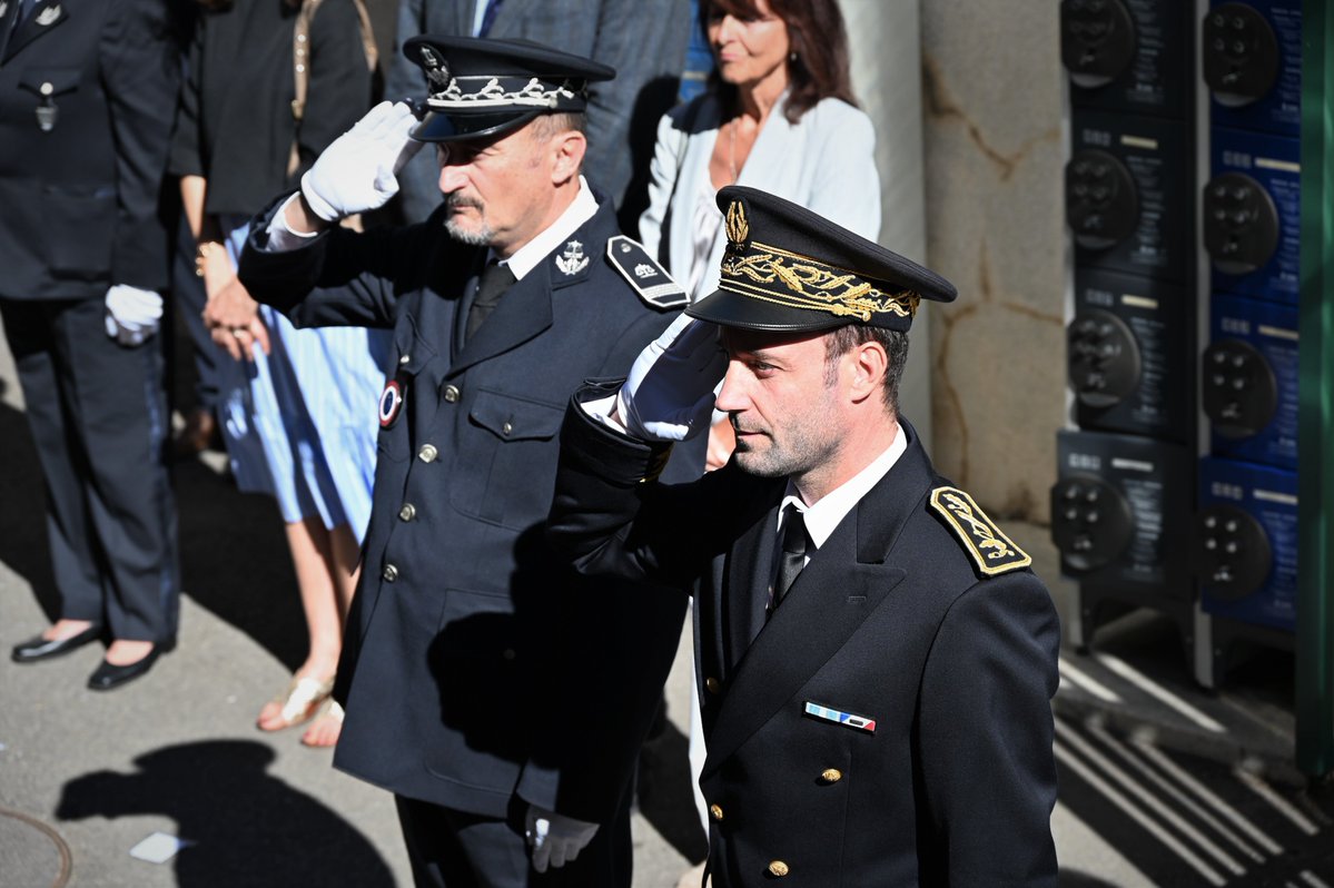 Image de Préfet de la Haute-Vienne - #DevoirDeMémoire | 👮🏼♂️ Ce matin, Aurélien Adamski, sous-préfet de #Rochechouart, a présidé la cé