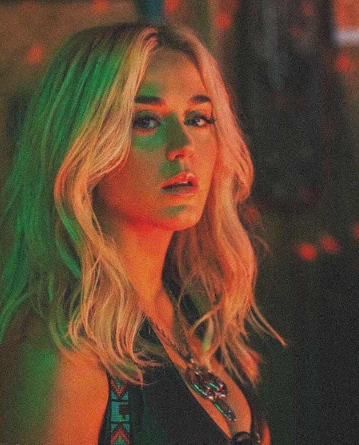 PInsider_'s tweet photo. Katy Perry is adding 4 more songs to her billion streams club on Spotify next year:
Harley’s in Hawaii
Unconditionally 
Part of me
Wide awake https://t.co/Rdnlh6baO6