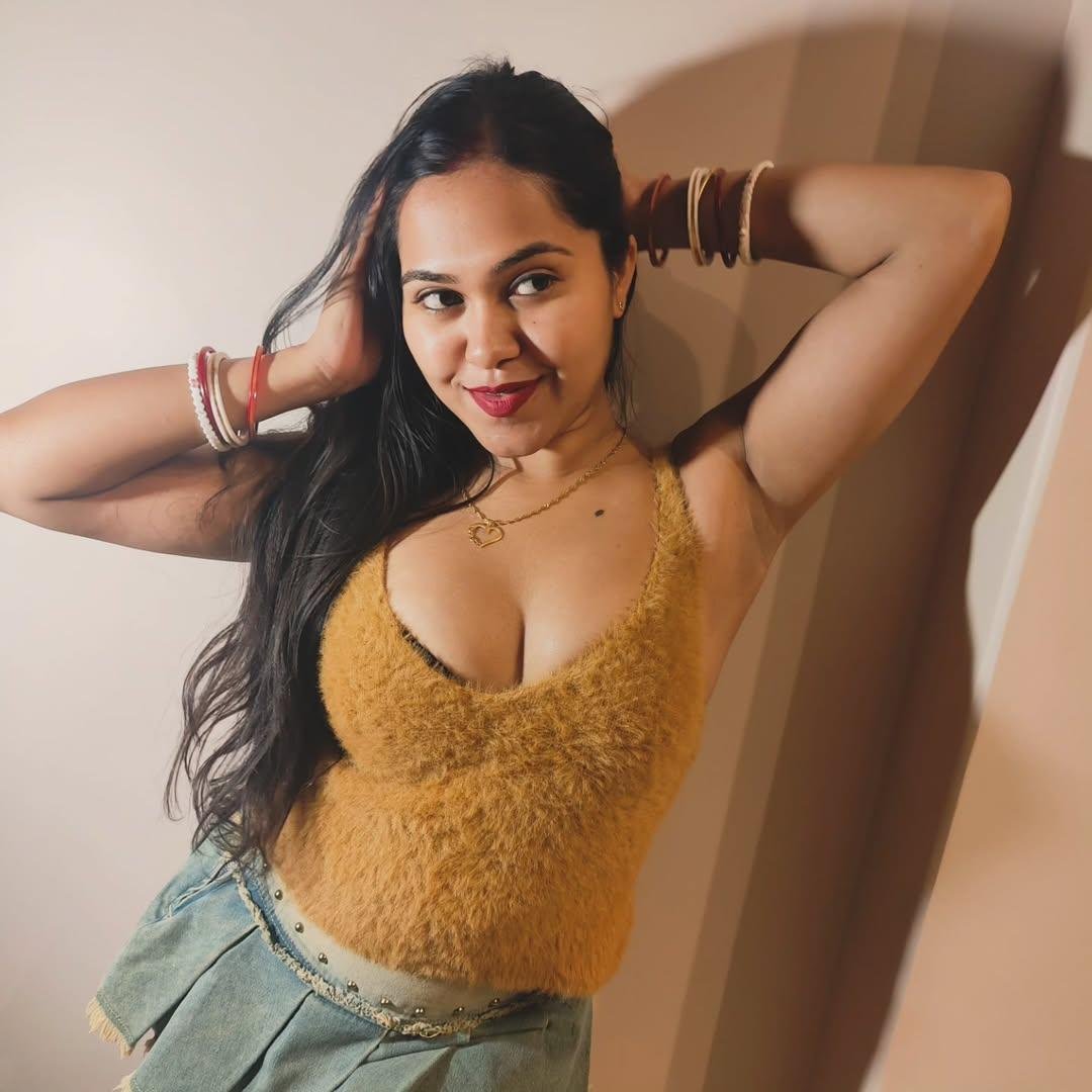 itsbinitasaha's tweet photo. Barbie or Baddie 🔥

Have you ever checked https://t.co/9KTSW176eX https://t.co/vhmgN3iRnI