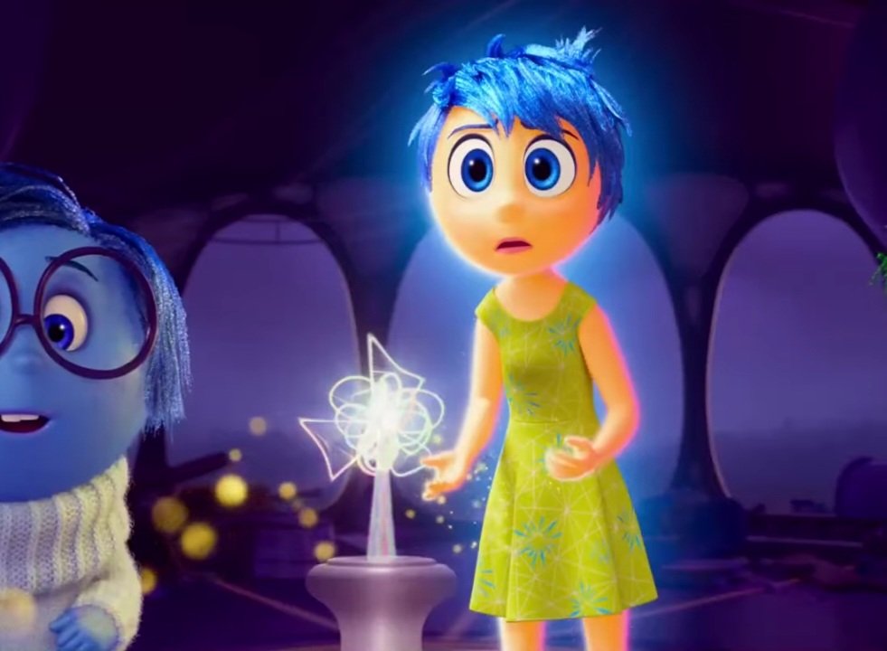 Muhamma53980599's tweet photo. I love that Riley summons Joy herself by facing a sun, in which sparkles from Joy's skin fly onto the console. #InsideOut2 #InsideOut https://t.co/bVQow1MozY