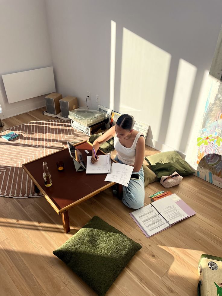 Aurielle007s's tweet photo. Home study ✨ https://t.co/qWNaGGi2mt