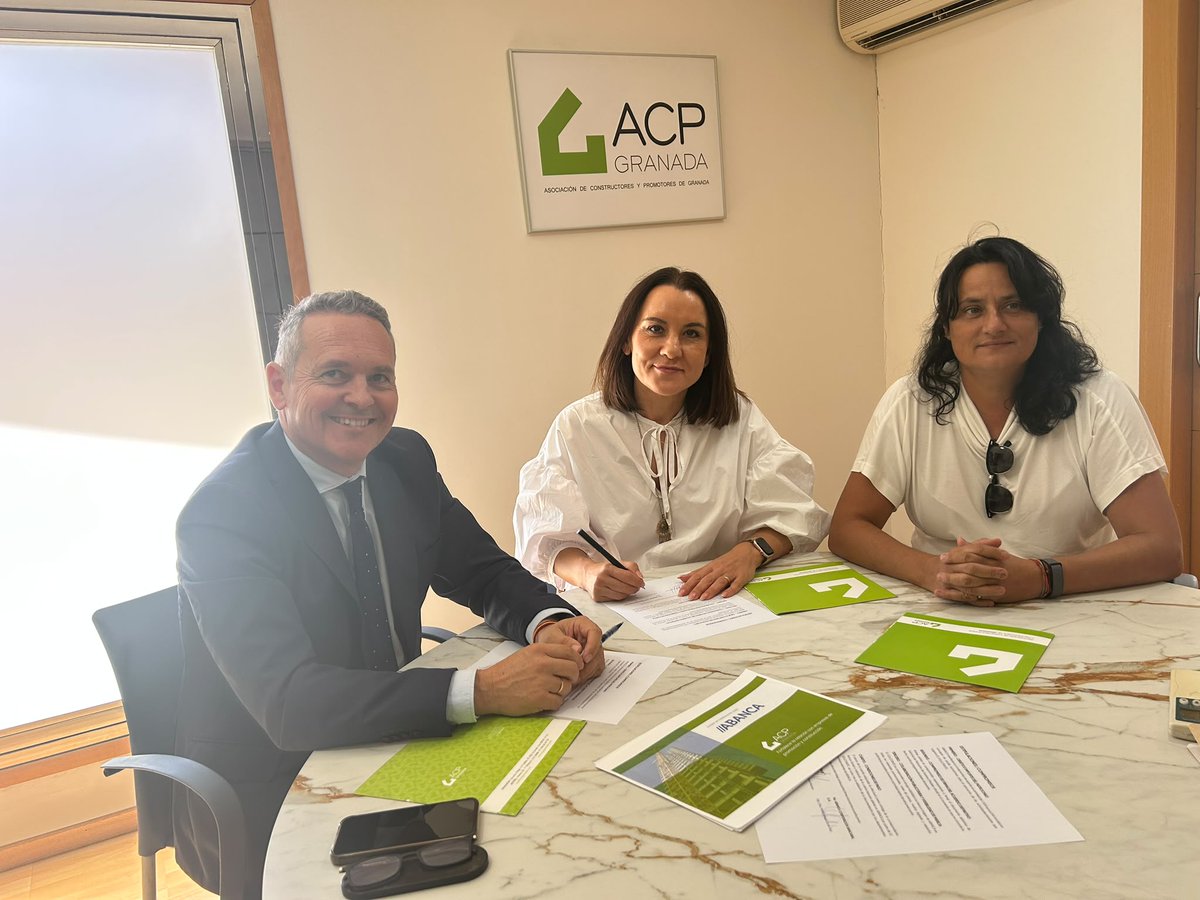 acpgranada's tweet photo. @SomosABANCA  firma un acuerdo de colaboración con ACP Granada, para ofrecer soluciones financieras adaptadas al sector de la #construcción y la #promoción

Consulta el acuerdo completo 👇 
https://t.co/BHXtB6yi34 https://t.co/3UPM5QUPtO